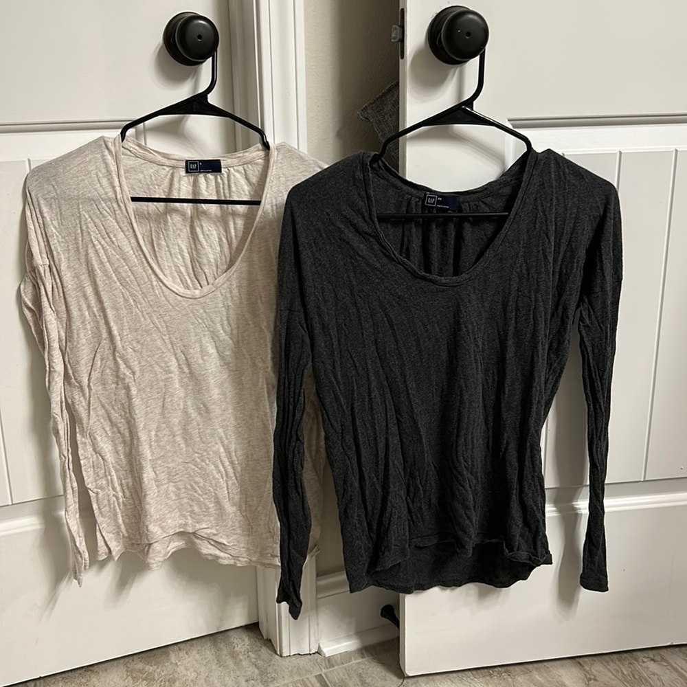 2 Gap long sleeve shirts tan S and grey XS